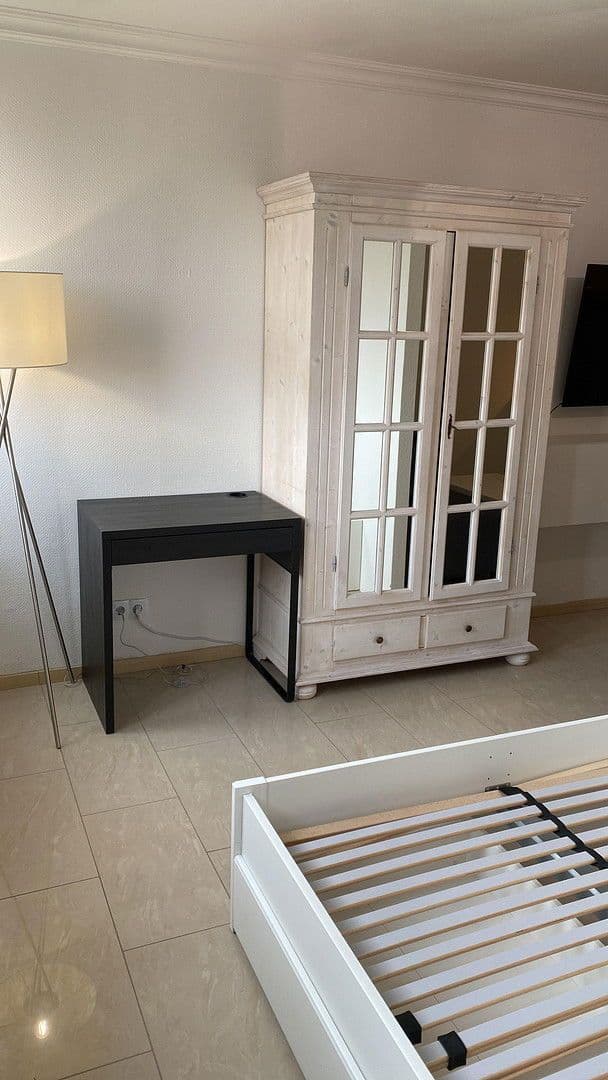 Prenájom bytu 1-izbový 30 m², Rosenbergstraße 44, Heilbronn, Bádensko-Wurttembersko Prenájom bytu 1-izbový 30 m², Rosenbergstraße 44, Heilbronn, Bádensko-Wurttembersko