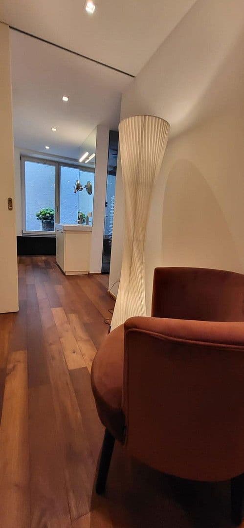 Prenájom bytu 2-izbový 92 m², Salzburg, Salzbursko Prenájom bytu 2-izbový 92 m², Salzburg, Salzbursko