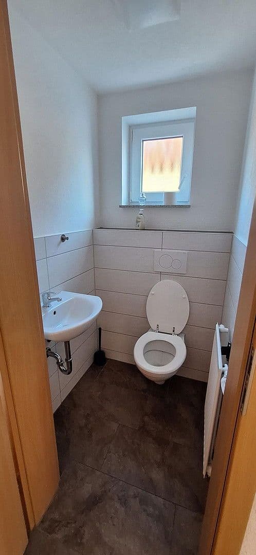 Prenájom domu 130 m², pozemek 450 m², Aalen, Bádensko-Wurttembersko Prenájom domu 130 m², pozemek 450 m², Aalen, Bádensko-Wurttembersko