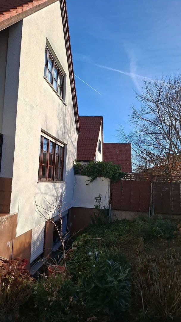 Predaj domu 170 m², pozemek 330 m², Forst an der Weinstraße, Porýnie-Falcko Predaj domu 170 m², pozemek 330 m², Forst an der Weinstraße, Porýnie-Falcko