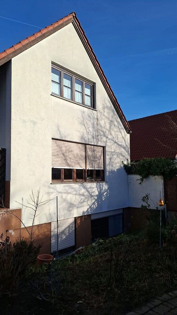 Predaj domu 170 m², pozemek 330 m², Forst an der Weinstraße, Porýnie-Falcko Predaj domu 170 m², pozemek 330 m², Forst an der Weinstraße, Porýnie-Falcko