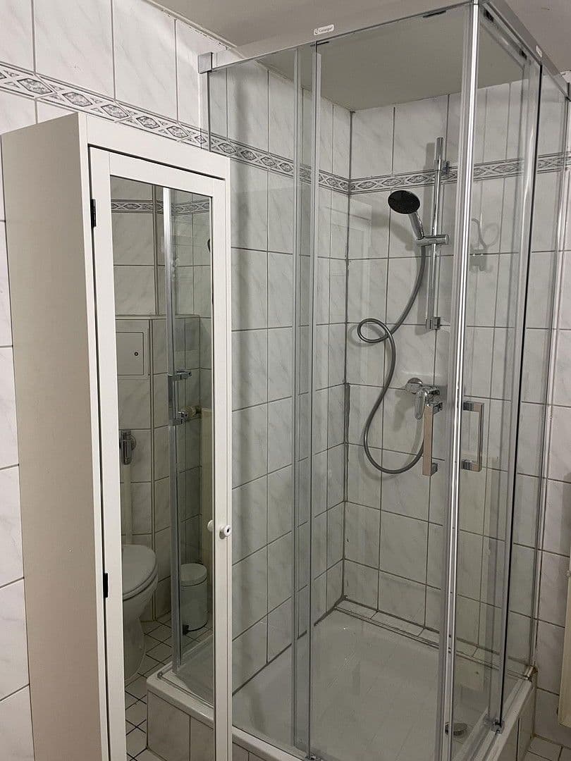 Prenájom bytu 2-izbový 71 m², Zillestraße 2, Berlin, Berlín Prenájom bytu 2-izbový 71 m², Zillestraße 2, Berlin, Berlín