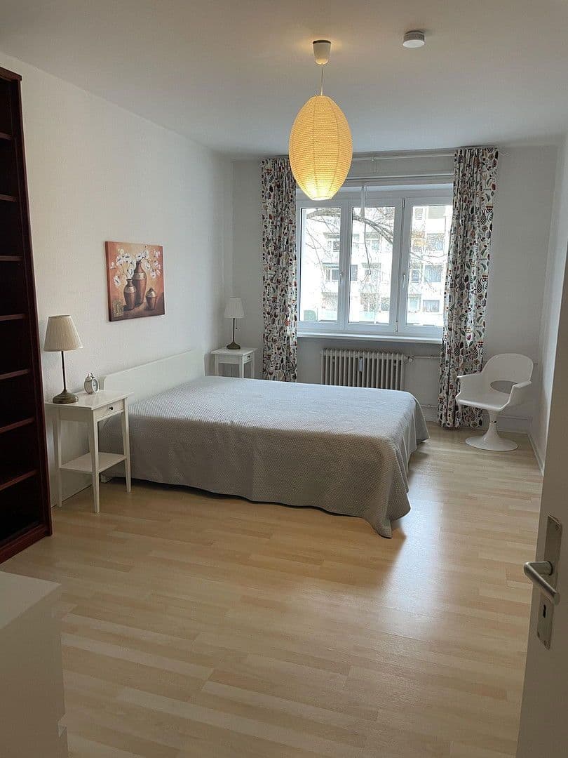 Prenájom bytu 2-izbový 71 m², Zillestraße 2, Berlin, Berlín Prenájom bytu 2-izbový 71 m², Zillestraße 2, Berlin, Berlín