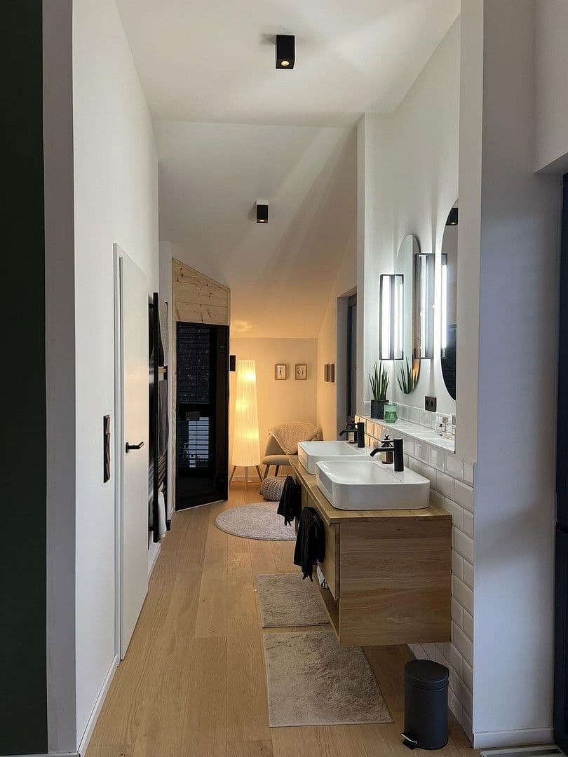 Predaj domu 171 m², pozemek 689 m², Schwarzenbek, Šlezvicko-Holštajnsko Predaj domu 171 m², pozemek 689 m², Schwarzenbek, Šlezvicko-Holštajnsko