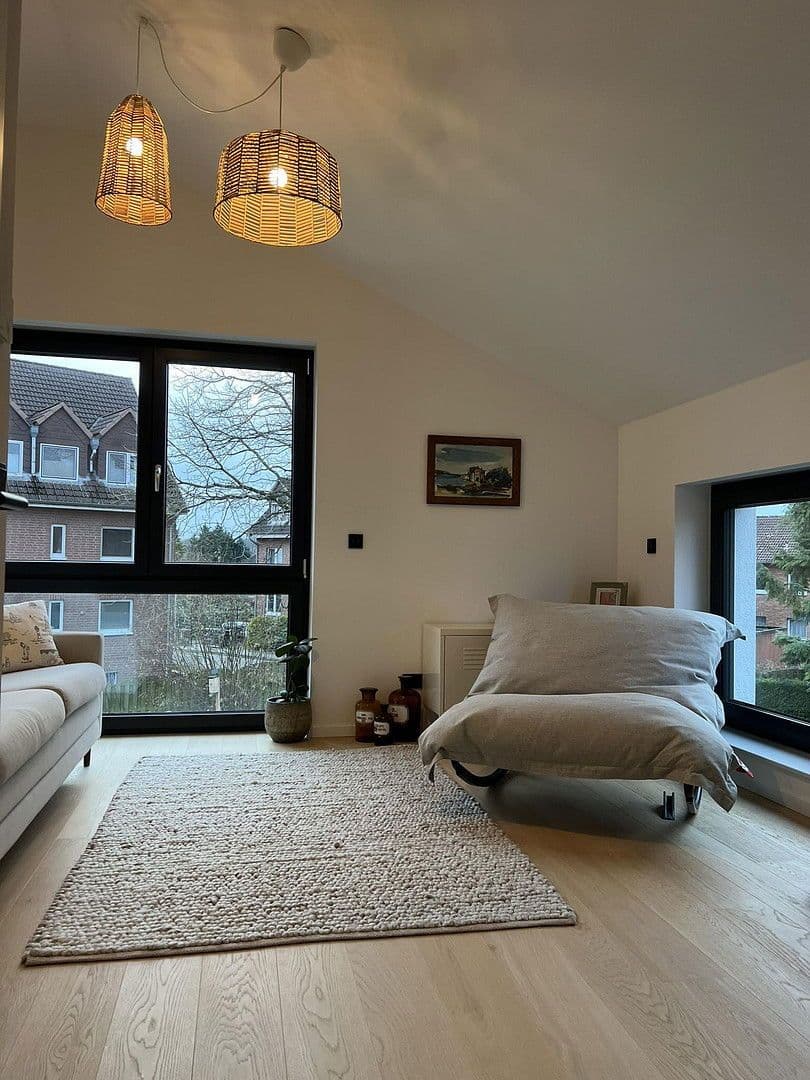 Predaj domu 171 m², pozemek 689 m², Schwarzenbek, Šlezvicko-Holštajnsko Predaj domu 171 m², pozemek 689 m², Schwarzenbek, Šlezvicko-Holštajnsko