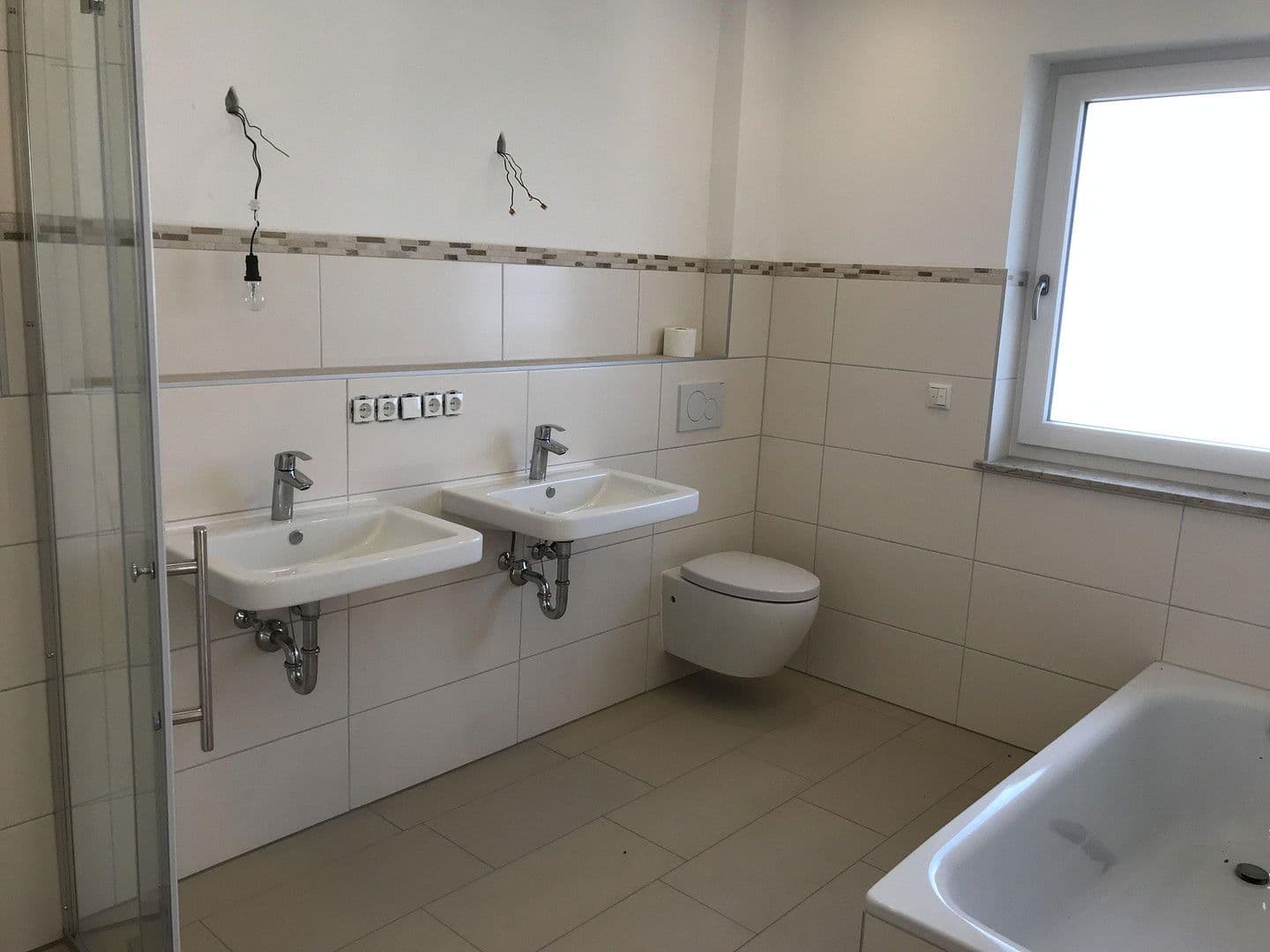 Predaj domu 227 m², pozemek 286 m², Tainger Straße 15f, Pastetten, Bavorsko Predaj domu 227 m², pozemek 286 m², Tainger Straße 15f, Pastetten, Bavorsko