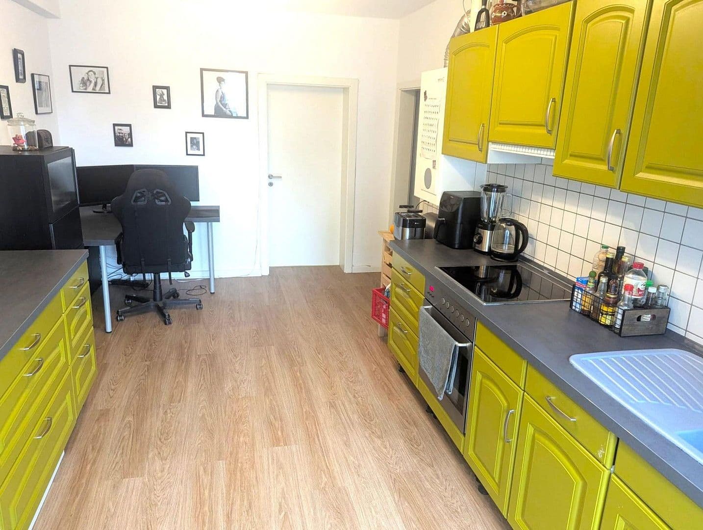 Prenájom bytu 2-izbový 70 m², Von-der-Tann-Straße 25, Dortmund, Severné Porýnie - Westfálsko Prenájom bytu 2-izbový 70 m², Von-der-Tann-Straße 25, Dortmund, Severné Porýnie - Westfálsko