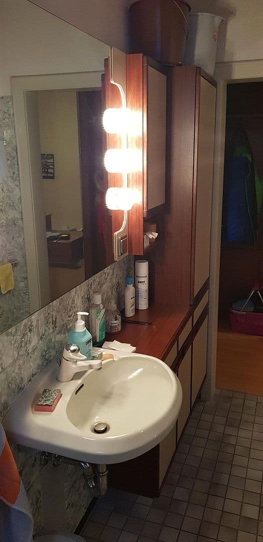 Predaj domu 210 m², pozemek 605 m², Weitraerstrasse 10, Gmünd, Dolné Rakúsko Predaj domu 210 m², pozemek 605 m², Weitraerstrasse 10, Gmünd, Dolné Rakúsko