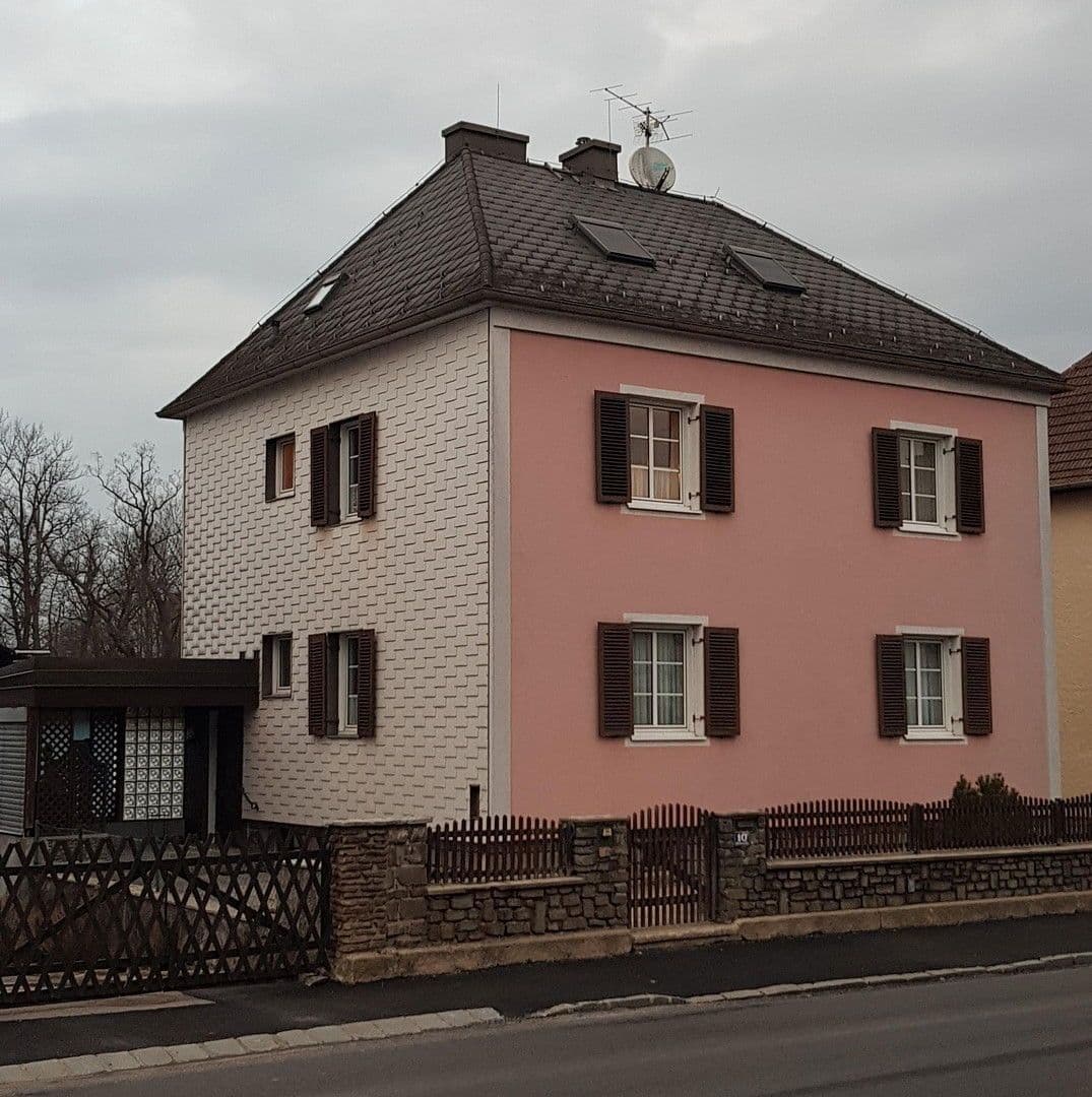 Predaj domu 210 m², pozemek 605 m², Weitraerstrasse 10, Gmünd, Dolné Rakúsko Predaj domu 210 m², pozemek 605 m², Weitraerstrasse 10, Gmünd, Dolné Rakúsko