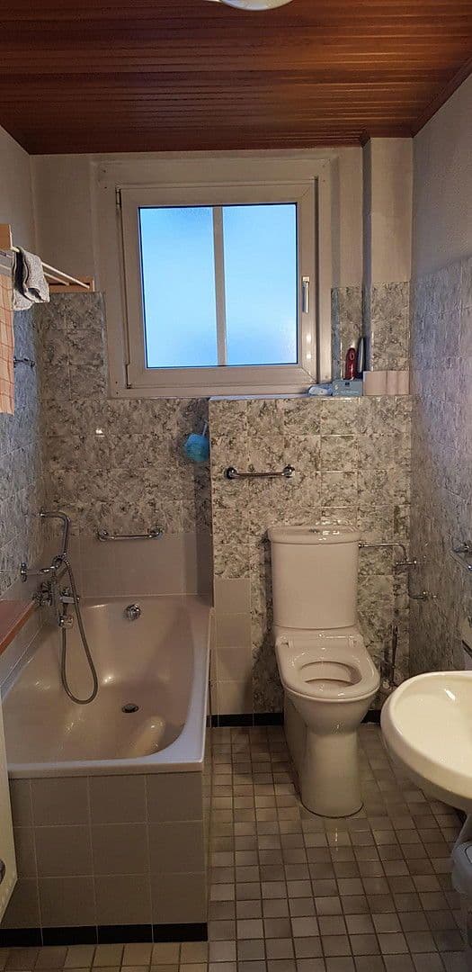 Predaj domu 210 m², pozemek 605 m², Weitraerstrasse 10, Gmünd, Dolné Rakúsko Predaj domu 210 m², pozemek 605 m², Weitraerstrasse 10, Gmünd, Dolné Rakúsko