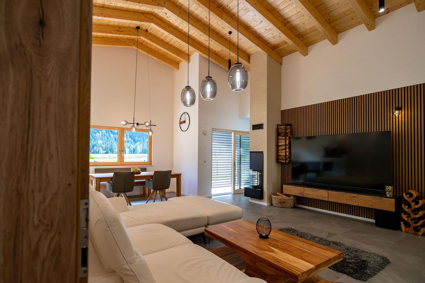 Predaj domu 156 m², pozemek 692 m², Leutasch, Tirolsko Predaj domu 156 m², pozemek 692 m², Leutasch, Tirolsko