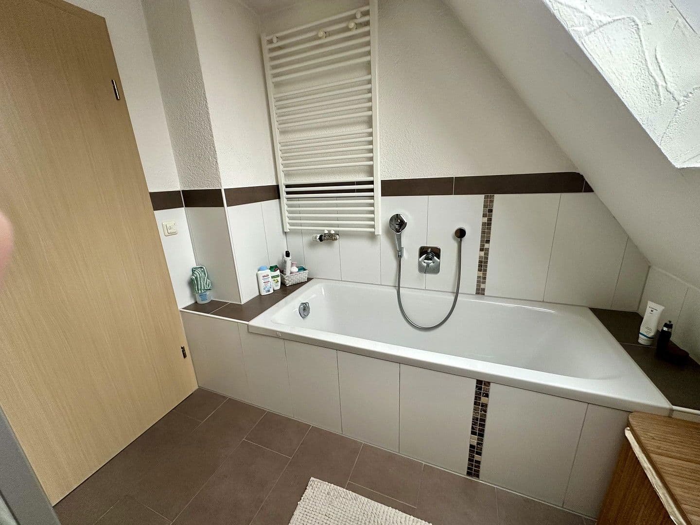 Predaj domu 110 m², pozemek 173 m², Eisingen, Bádensko-Wurttembersko Predaj domu 110 m², pozemek 173 m², Eisingen, Bádensko-Wurttembersko