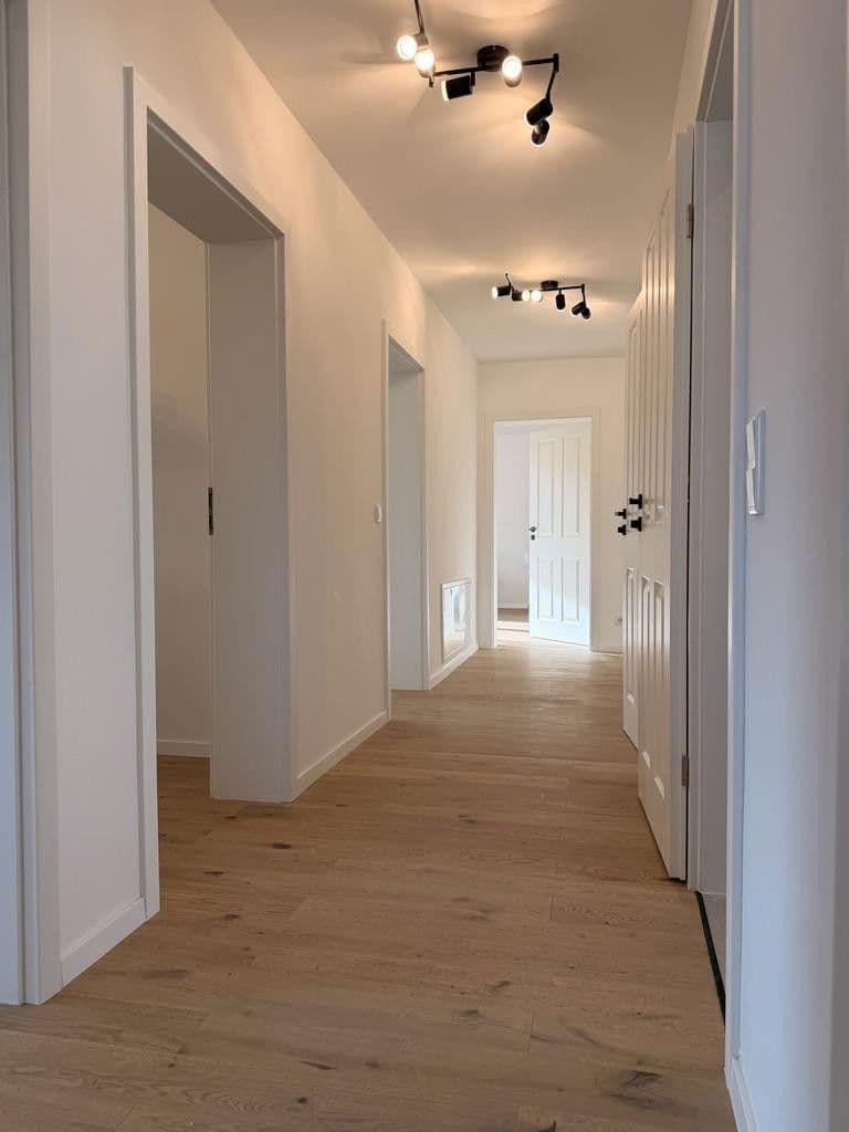 Predaj bytu 4-izbový 104 m², Seukendorf, Bavorsko Predaj bytu 4-izbový 104 m², Seukendorf, Bavorsko