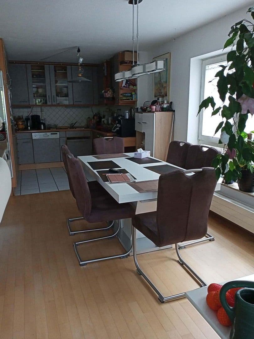 Predaj domu 168 m², pozemek 262 m², Sindelfingen, Bádensko-Wurttembersko Predaj domu 168 m², pozemek 262 m², Sindelfingen, Bádensko-Wurttembersko