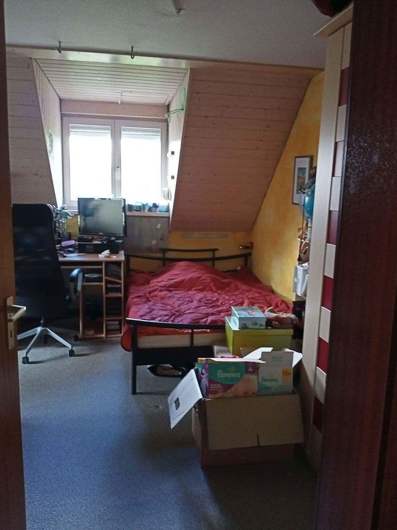 Predaj domu 168 m², pozemek 262 m², Sindelfingen, Bádensko-Wurttembersko Predaj domu 168 m², pozemek 262 m², Sindelfingen, Bádensko-Wurttembersko