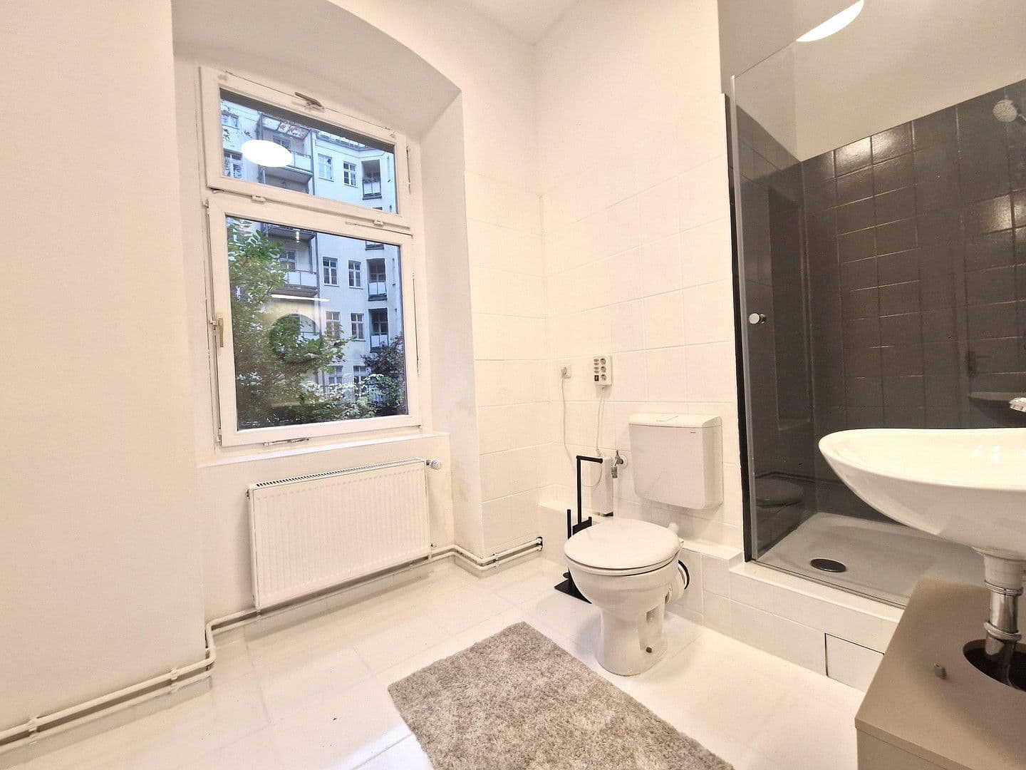 Prenájom bytu 1-izbový 35 m², Winstrasse 5, Berlin, Berlín Prenájom bytu 1-izbový 35 m², Winstrasse 5, Berlin, Berlín