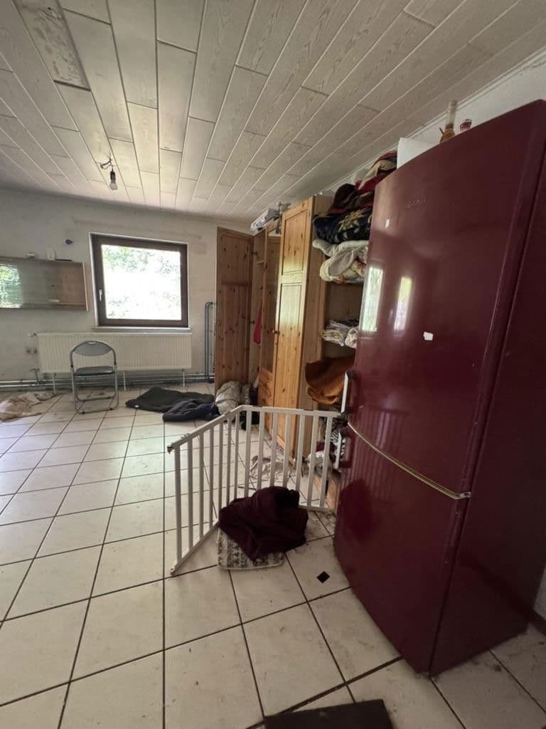 Predaj domu 120 m², pozemek 9.500 m², Königendorferstr. 85, Dessau-Rosslau, Sasko-Anhaltsko Predaj domu 120 m², pozemek 9.500 m², Königendorferstr. 85, Dessau-Rosslau, Sasko-Anhaltsko