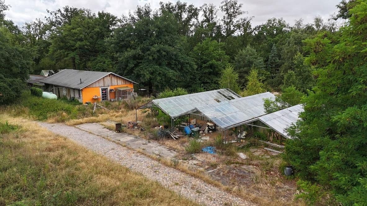 Predaj domu 120 m², pozemek 9.500 m², Königendorferstr. 85, Dessau-Rosslau, Sasko-Anhaltsko Predaj domu 120 m², pozemek 9.500 m², Königendorferstr. 85, Dessau-Rosslau, Sasko-Anhaltsko