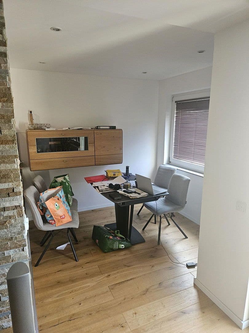 Prenájom bytu 3-izbový 70 m², Frankenthal, Porýnie-Falcko Prenájom bytu 3-izbový 70 m², Frankenthal, Porýnie-Falcko