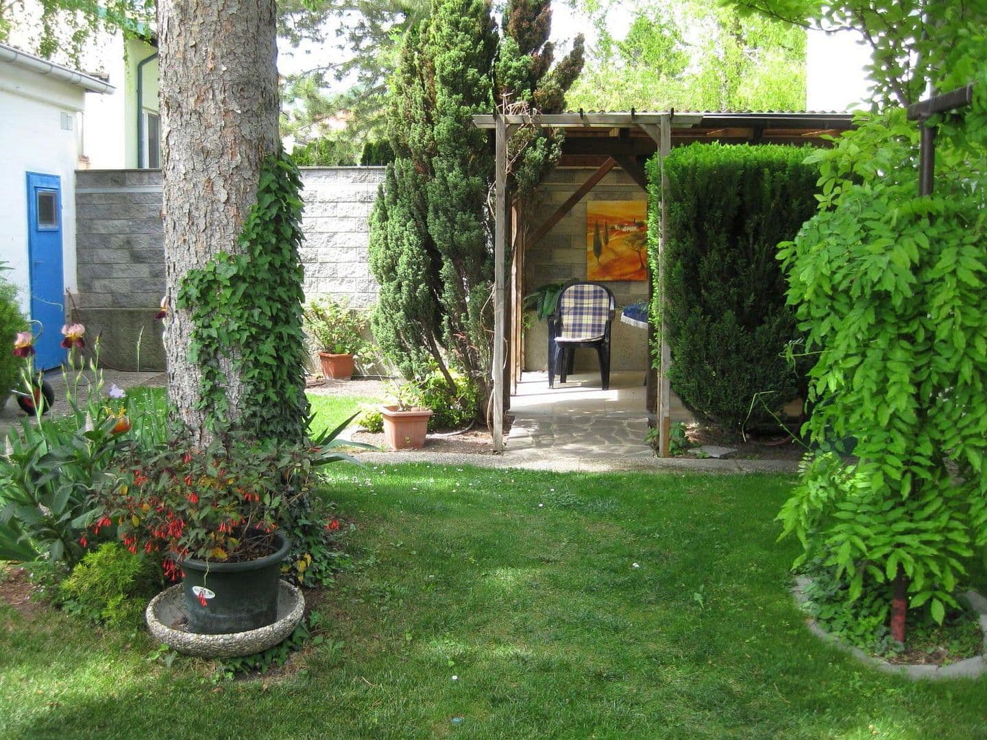 Predaj domu 100 m², pozemek 427 m², Gumpoldskirchen, Dolné Rakúsko Predaj domu 100 m², pozemek 427 m², Gumpoldskirchen, Dolné Rakúsko