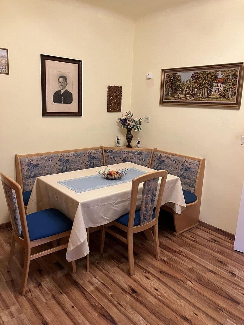 Predaj domu 100 m², pozemek 427 m², Gumpoldskirchen, Dolné Rakúsko Predaj domu 100 m², pozemek 427 m², Gumpoldskirchen, Dolné Rakúsko