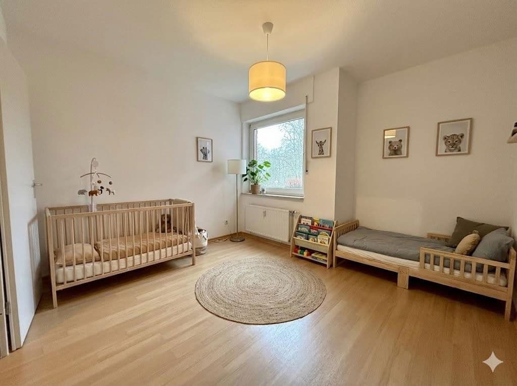 Prenájom bytu 3-izbový 105 m², Siegen, Severné Porýnie - Westfálsko Prenájom bytu 3-izbový 105 m², Siegen, Severné Porýnie - Westfálsko