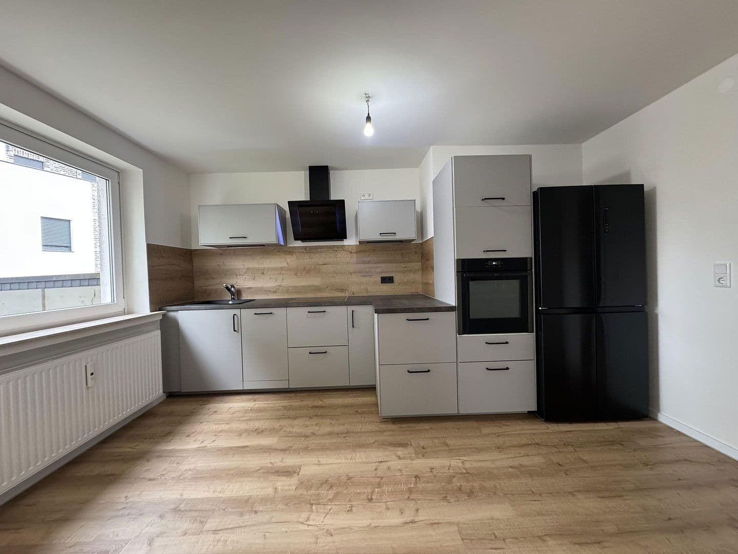 Prenájom bytu 2-izbový 79 m², Achim, Dolné Sasko Prenájom bytu 2-izbový 79 m², Achim, Dolné Sasko