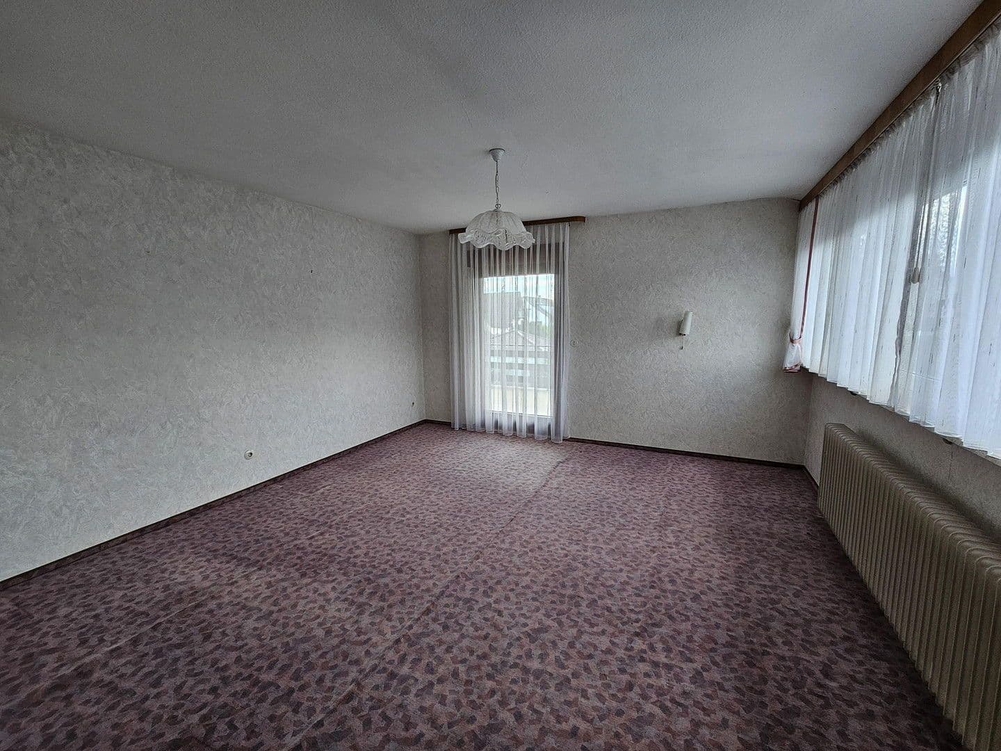 Predaj domu 196 m², pozemek 482 m², Böblingen, Bádensko-Wurttembersko Predaj domu 196 m², pozemek 482 m², Böblingen, Bádensko-Wurttembersko