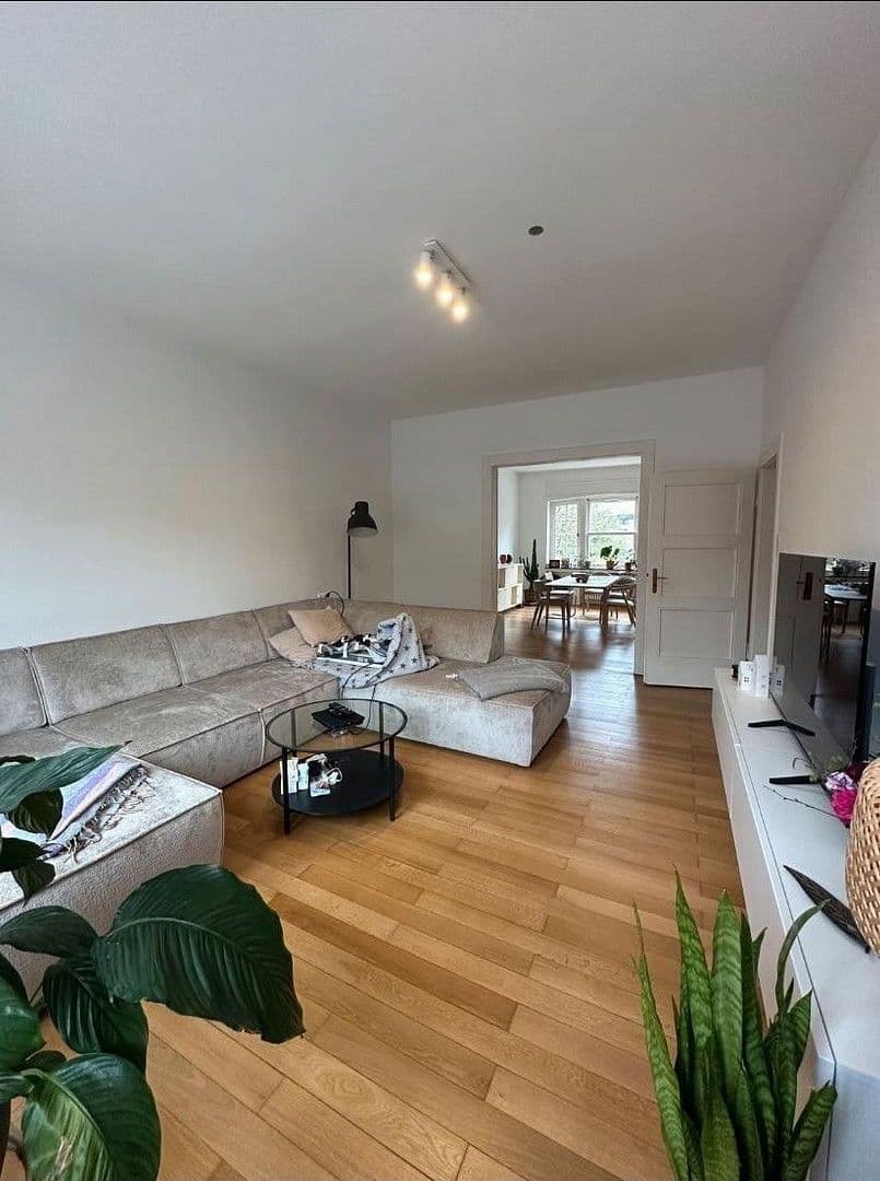 Predaj domu 331 m², pozemek 417 m², Yorckstrasse 37, Krefeld, Severné Porýnie - Westfálsko Predaj domu 331 m², pozemek 417 m², Yorckstrasse 37, Krefeld, Severné Porýnie - Westfálsko