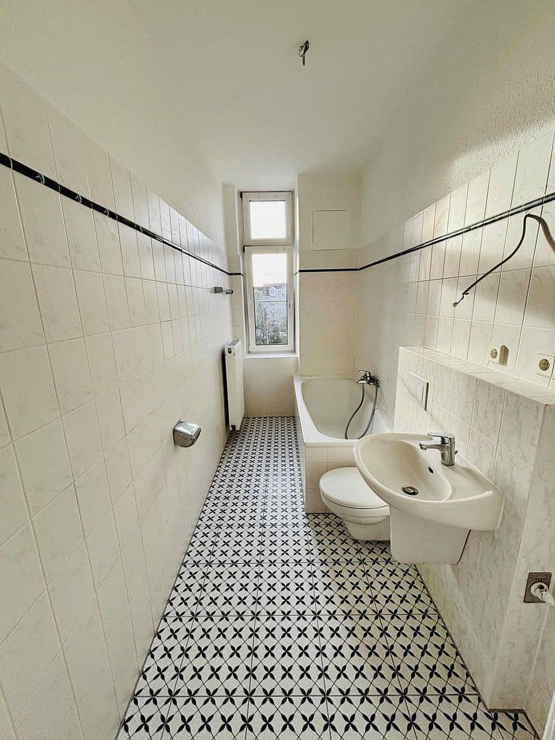 Prenájom bytu 3-izbový 89 m², Jahnstrasse 13, Schwerin, Meklenbursko-Predpomoransko Prenájom bytu 3-izbový 89 m², Jahnstrasse 13, Schwerin, Meklenbursko-Predpomoransko