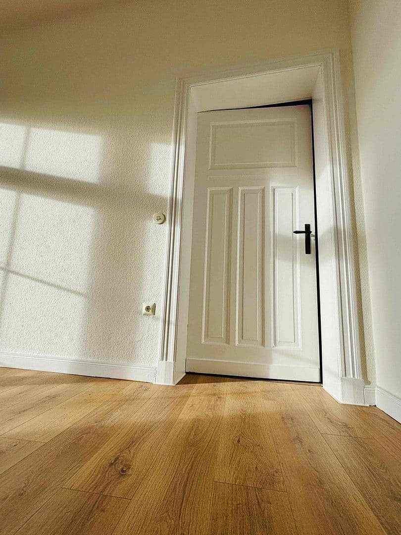 Prenájom bytu 3-izbový 89 m², Jahnstrasse 13, Schwerin, Meklenbursko-Predpomoransko Prenájom bytu 3-izbový 89 m², Jahnstrasse 13, Schwerin, Meklenbursko-Predpomoransko