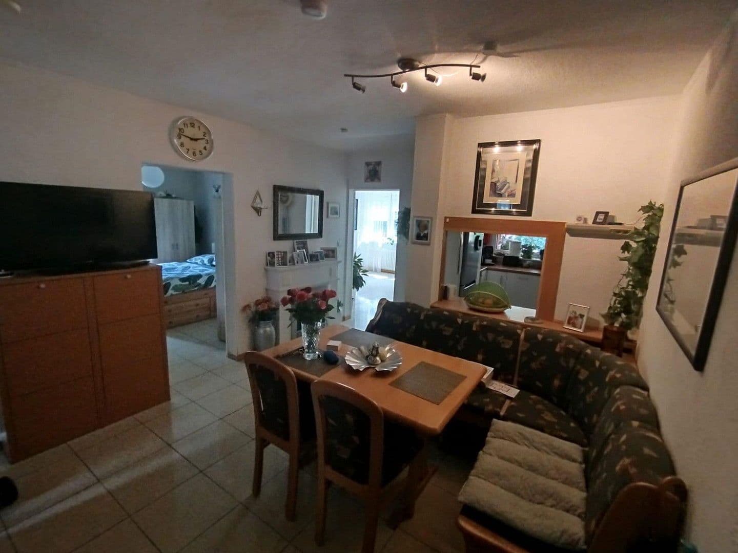 Prenájom bytu 3-izbový 73 m², Bredaer Straße 17, Bremen, Brémy Prenájom bytu 3-izbový 73 m², Bredaer Straße 17, Bremen, Brémy