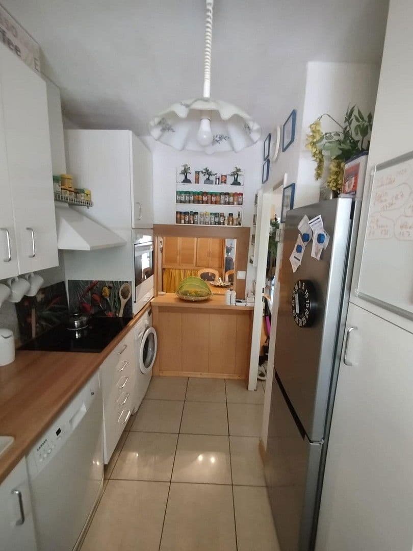 Prenájom bytu 3-izbový 73 m², Bredaer Straße 17, Bremen, Brémy Prenájom bytu 3-izbový 73 m², Bredaer Straße 17, Bremen, Brémy