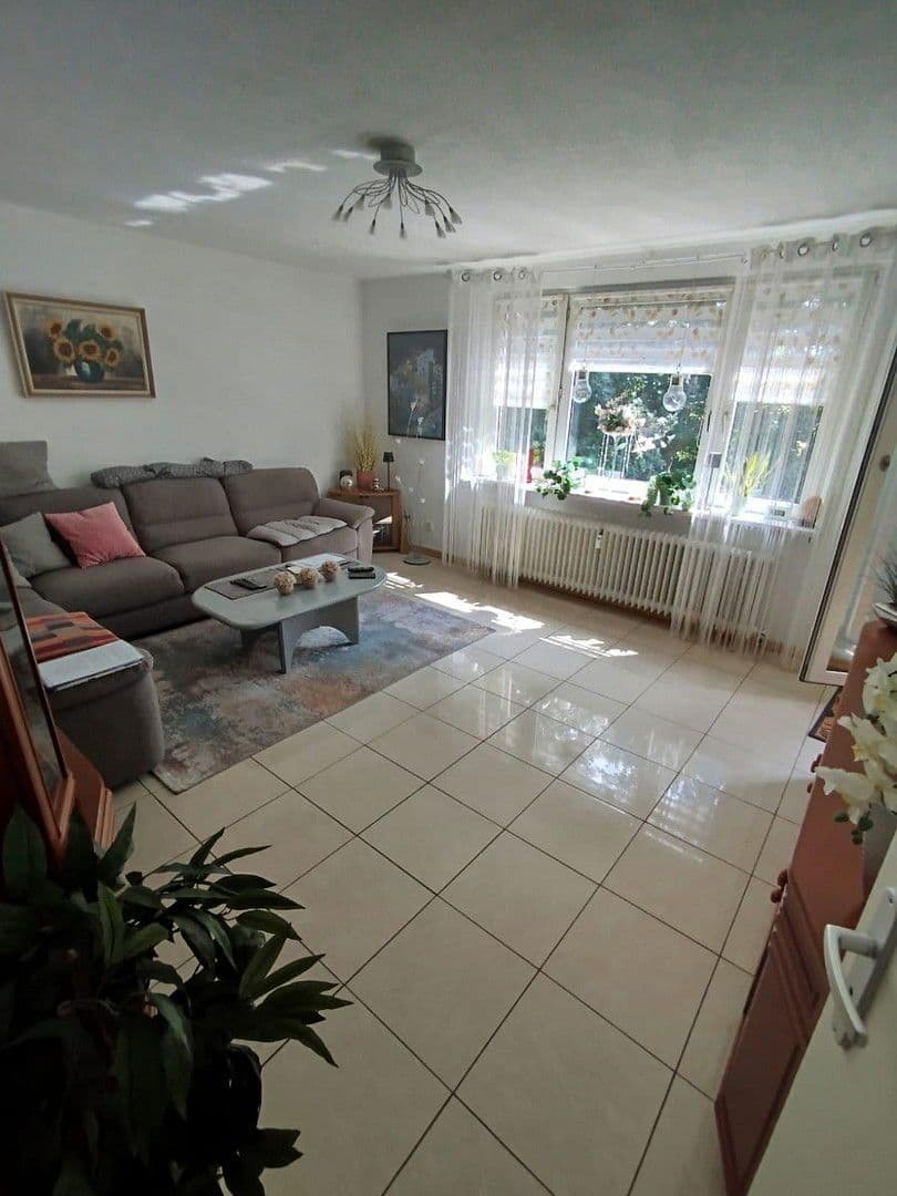 Prenájom bytu 3-izbový 73 m², Bredaer Straße 17, Bremen, Brémy Prenájom bytu 3-izbový 73 m², Bredaer Straße 17, Bremen, Brémy