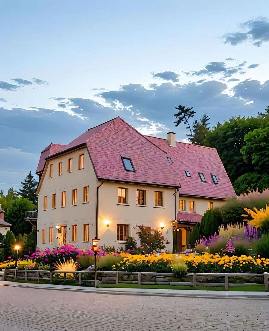 Predaj domu 250 m², pozemek 2.000 m², Roßmäßlerstraße 35-37, Tharandt, Sasko Predaj domu 250 m², pozemek 2.000 m², Roßmäßlerstraße 35-37, Tharandt, Sasko