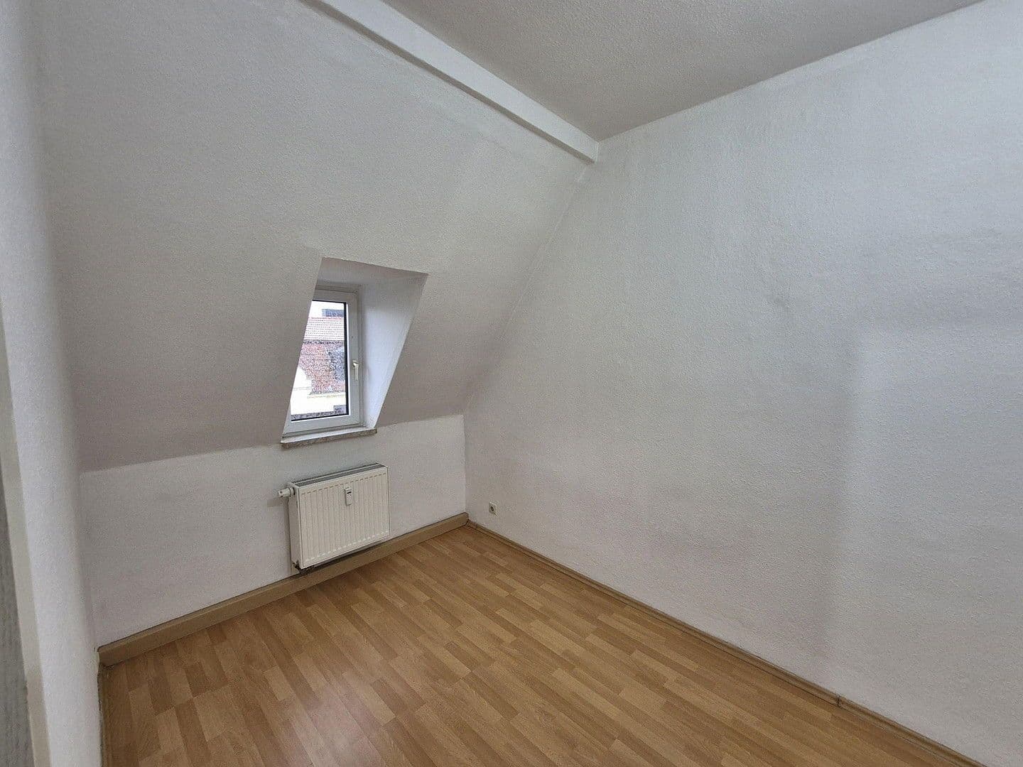 Prenájom bytu 2-izbový 45 m², Delitzscher Str. 118, Leipzig, Sasko Prenájom bytu 2-izbový 45 m², Delitzscher Str. 118, Leipzig, Sasko