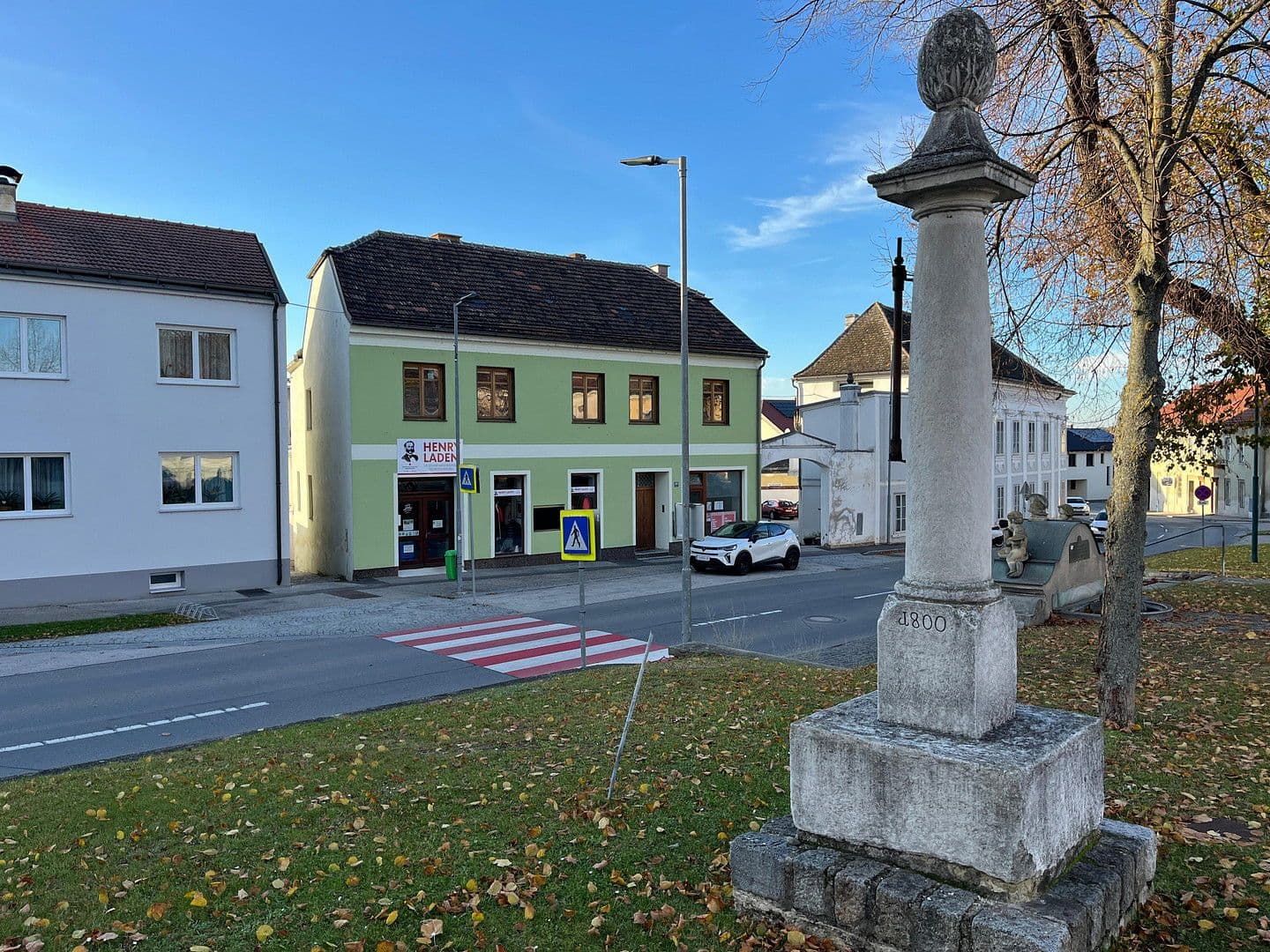 Prenájom bytu 6-izbový 163 m², Hauptplatz 20, Großweikersdorf, Dolné Rakúsko Prenájom bytu 6-izbový 163 m², Hauptplatz 20, Großweikersdorf, Dolné Rakúsko