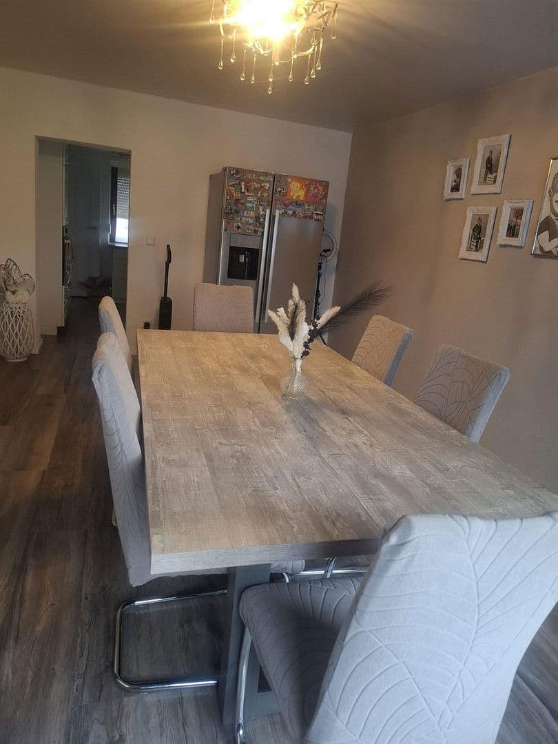 Predaj domu 150 m², pozemek 1.400 m², Hauptstrasse 14, Obererbach, Porýnie-Falcko Predaj domu 150 m², pozemek 1.400 m², Hauptstrasse 14, Obererbach, Porýnie-Falcko