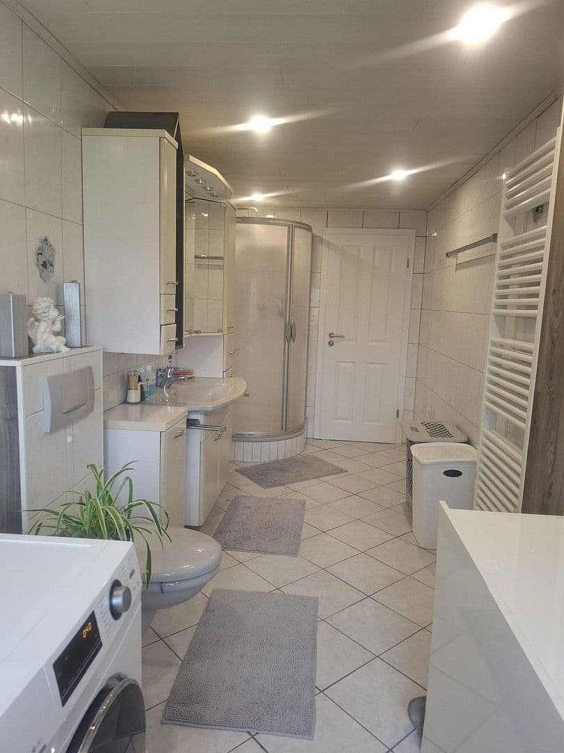 Predaj domu 150 m², pozemek 1.400 m², Hauptstrasse 14, Obererbach, Porýnie-Falcko Predaj domu 150 m², pozemek 1.400 m², Hauptstrasse 14, Obererbach, Porýnie-Falcko