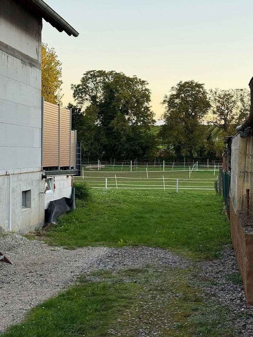 Predaj domu 115 m², pozemek 530 m², Gerämmestraße 55 a, Essingen, Porýnie-Falcko Predaj domu 115 m², pozemek 530 m², Gerämmestraße 55 a, Essingen, Porýnie-Falcko