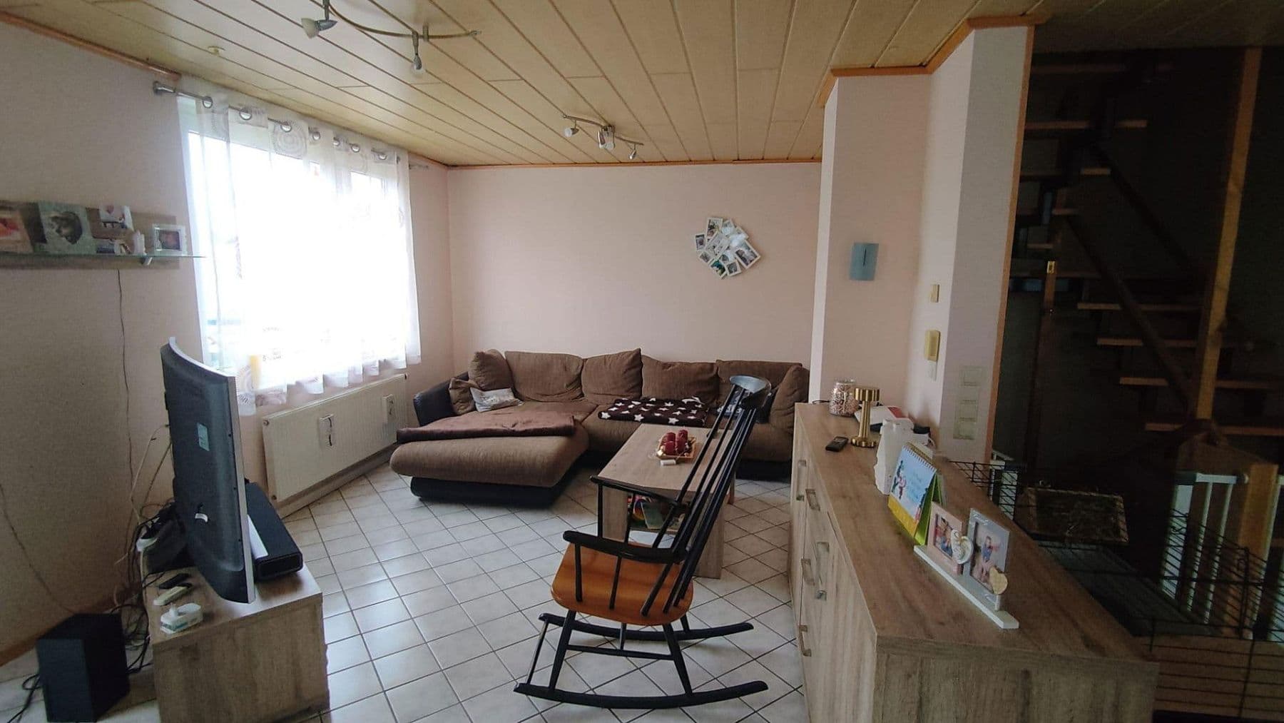 Predaj domu 115 m², pozemek 530 m², Gerämmestraße 55 a, Essingen, Porýnie-Falcko Predaj domu 115 m², pozemek 530 m², Gerämmestraße 55 a, Essingen, Porýnie-Falcko