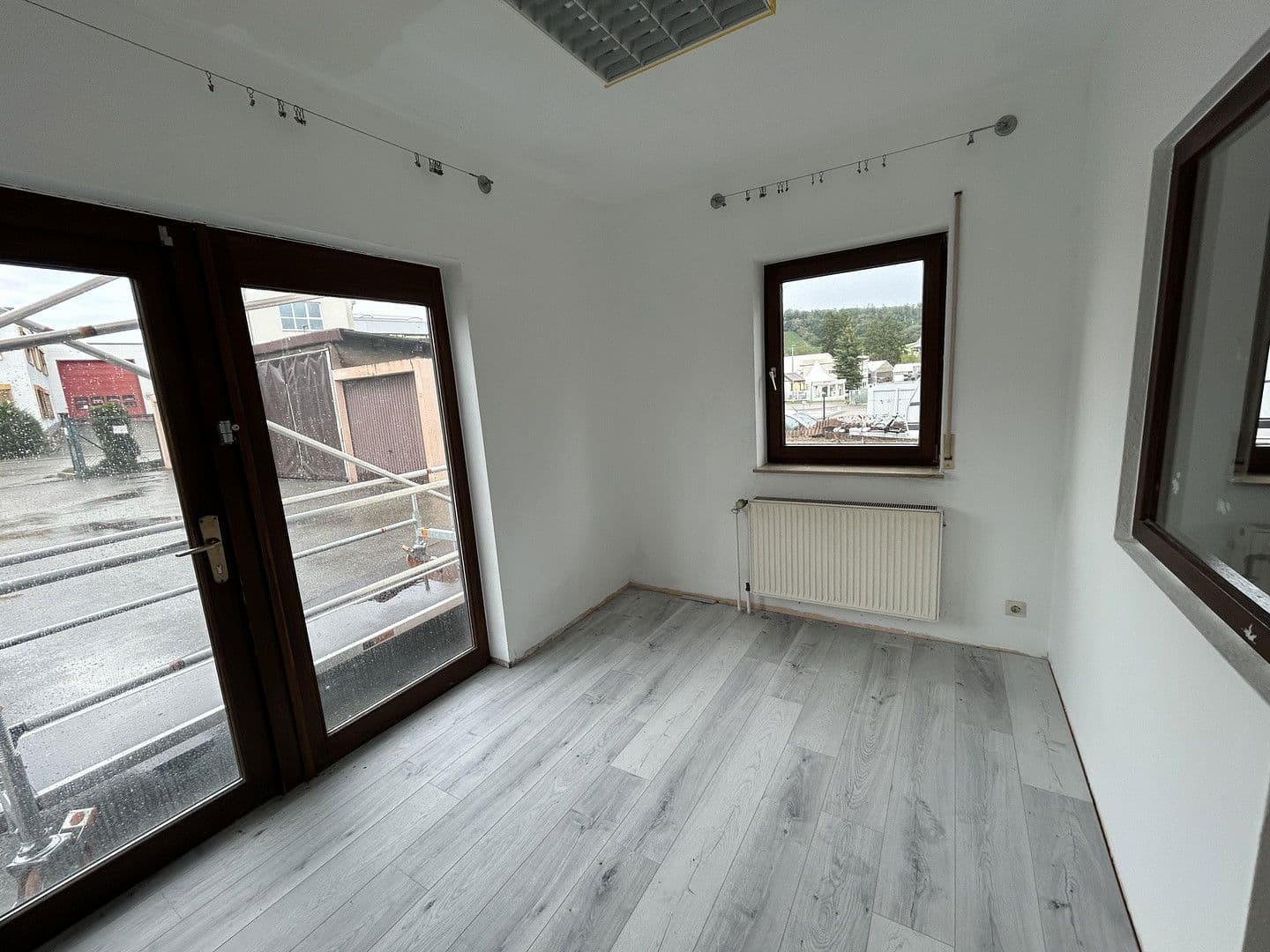 Prenájom nebytového priestoru 310 m², Maulbronn, Bádensko-Wurttembersko Prenájom nebytového priestoru 310 m², Maulbronn, Bádensko-Wurttembersko