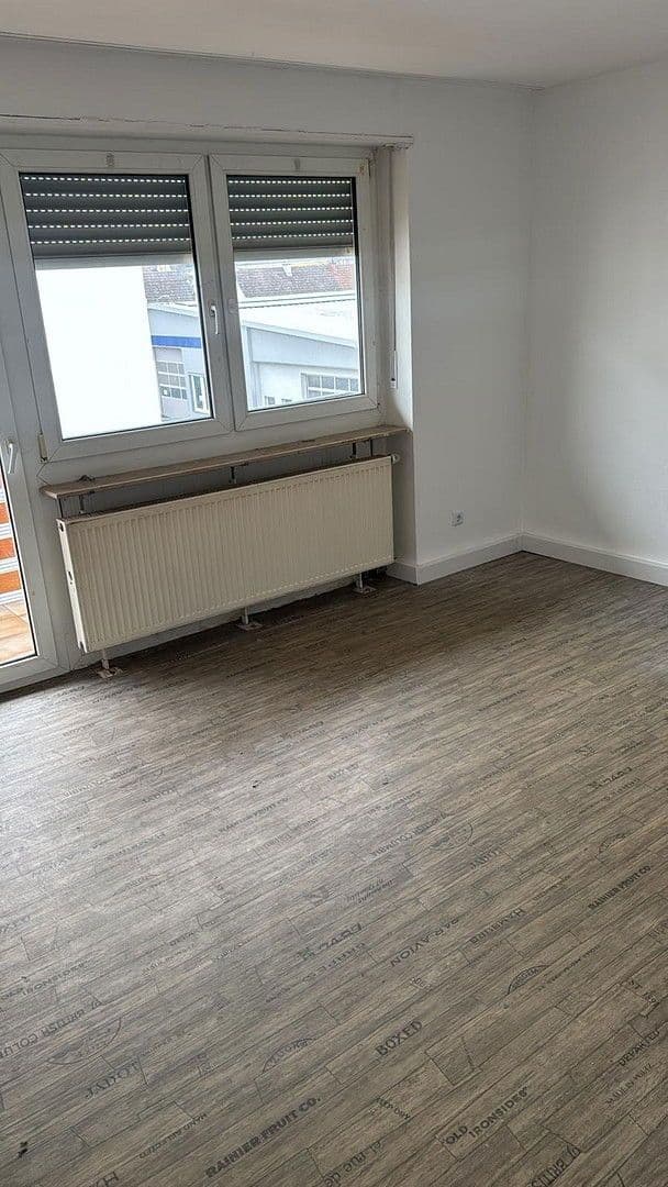 Prenájom bytu 4-izbový 78 m², Bahnhofstr. 187, Edenkoben, Porýnie-Falcko Prenájom bytu 4-izbový 78 m², Bahnhofstr. 187, Edenkoben, Porýnie-Falcko