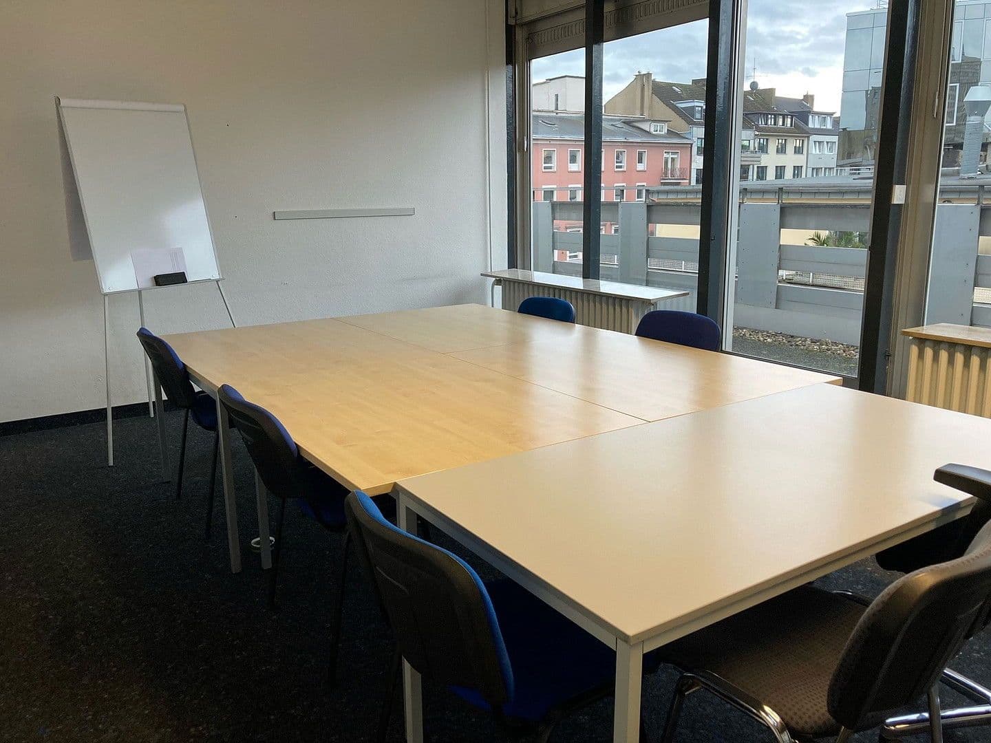 Prenájom kancelárie 120 m², Düsseldorf, Severné Porýnie - Westfálsko Prenájom kancelárie 120 m², Düsseldorf, Severné Porýnie - Westfálsko