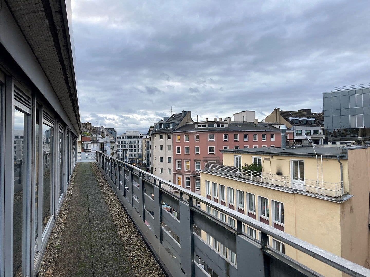 Prenájom kancelárie 120 m², Düsseldorf, Severné Porýnie - Westfálsko Prenájom kancelárie 120 m², Düsseldorf, Severné Porýnie - Westfálsko