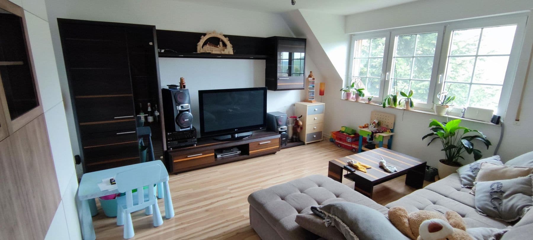 Prenájom bytu 4-izbový 112 m², Grenzlandstr 15a, Bad Gottleuba-Berggießhübel, Sasko Prenájom bytu 4-izbový 112 m², Grenzlandstr 15a, Bad Gottleuba-Berggießhübel, Sasko