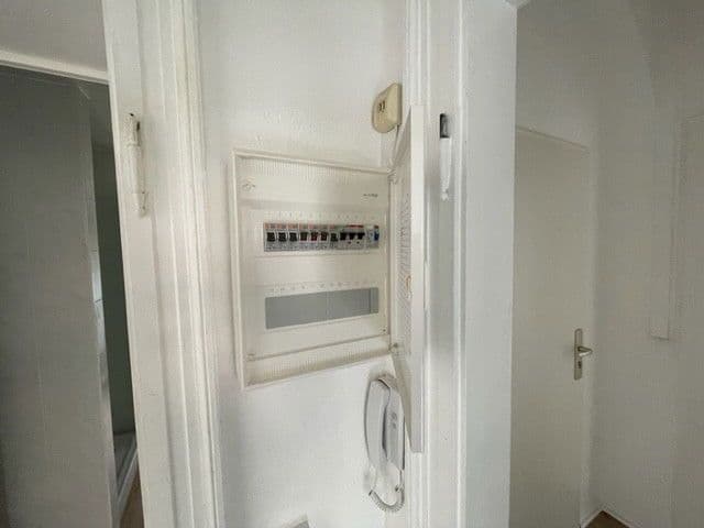 Prenájom bytu 4-izbový 98 m², Cornelius-Gurlitt Straße 8, Dresden, Sasko Prenájom bytu 4-izbový 98 m², Cornelius-Gurlitt Straße 8, Dresden, Sasko