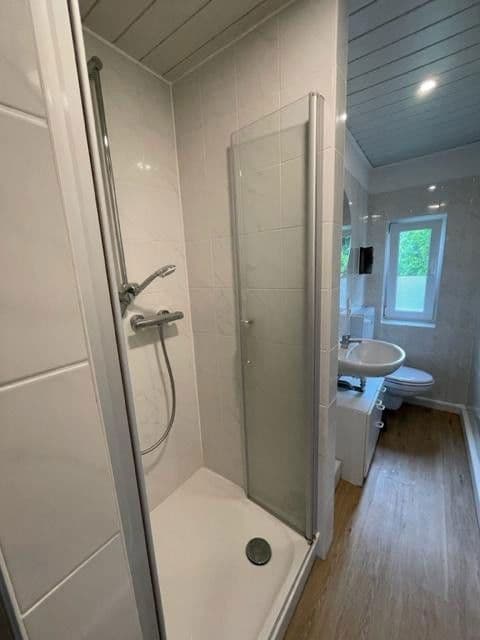 Prenájom bytu 4-izbový 98 m², Cornelius-Gurlitt Straße 8, Dresden, Sasko Prenájom bytu 4-izbový 98 m², Cornelius-Gurlitt Straße 8, Dresden, Sasko