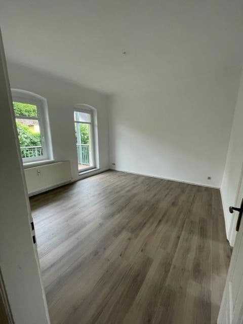 Prenájom bytu 4-izbový 98 m², Cornelius-Gurlitt Straße 8, Dresden, Sasko Prenájom bytu 4-izbový 98 m², Cornelius-Gurlitt Straße 8, Dresden, Sasko