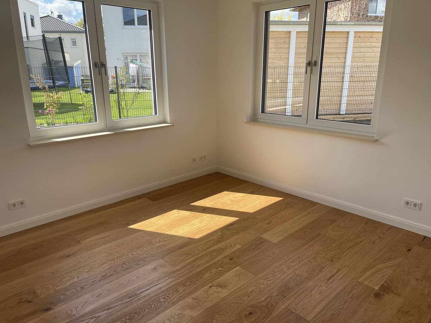 Prenájom bytu 4-izbový 89 m², Berlin, Berlín Prenájom bytu 4-izbový 89 m², Berlin, Berlín